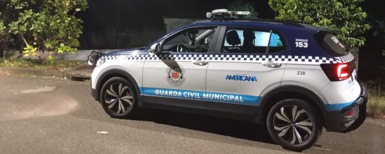 Homem apanha de populares após furtar casa